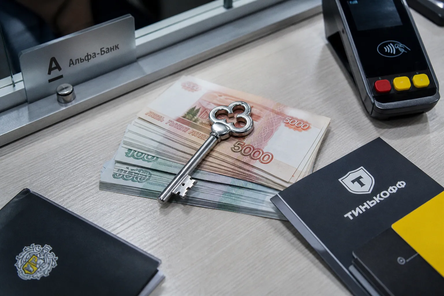 Банковские партнерки: сравнение прямых программ и CPA-сетей