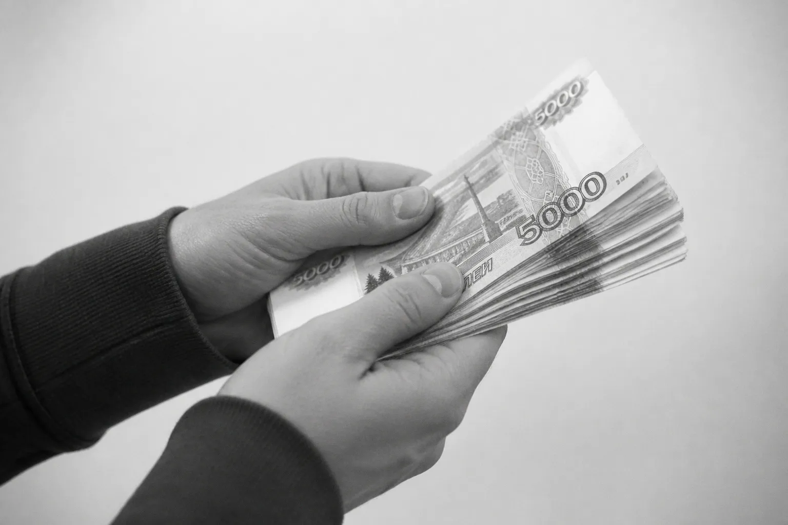 Инвестиции в июле: куда ушли 325 000 рублей из публичного портфеля